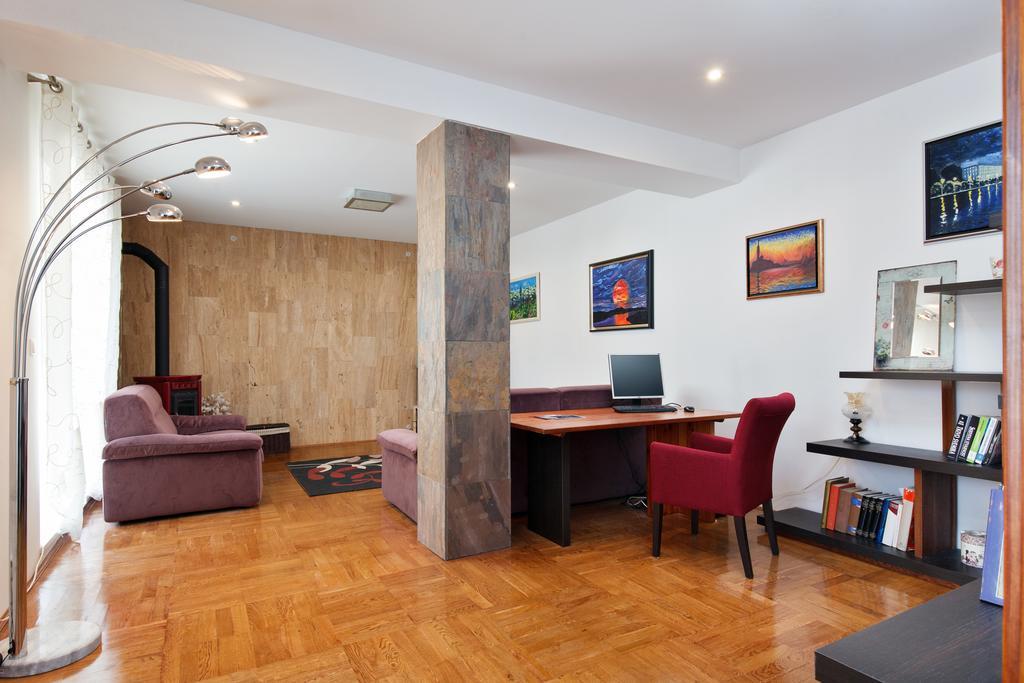 Villa Luna Sutomiscica Екстериор снимка