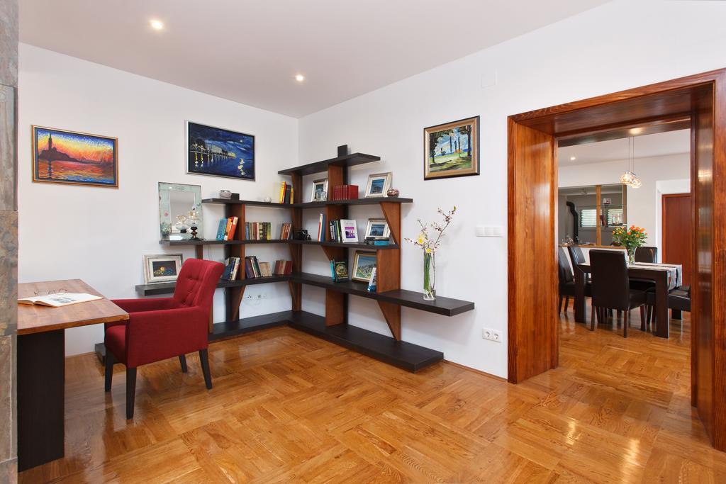 Villa Luna Sutomiscica Екстериор снимка
