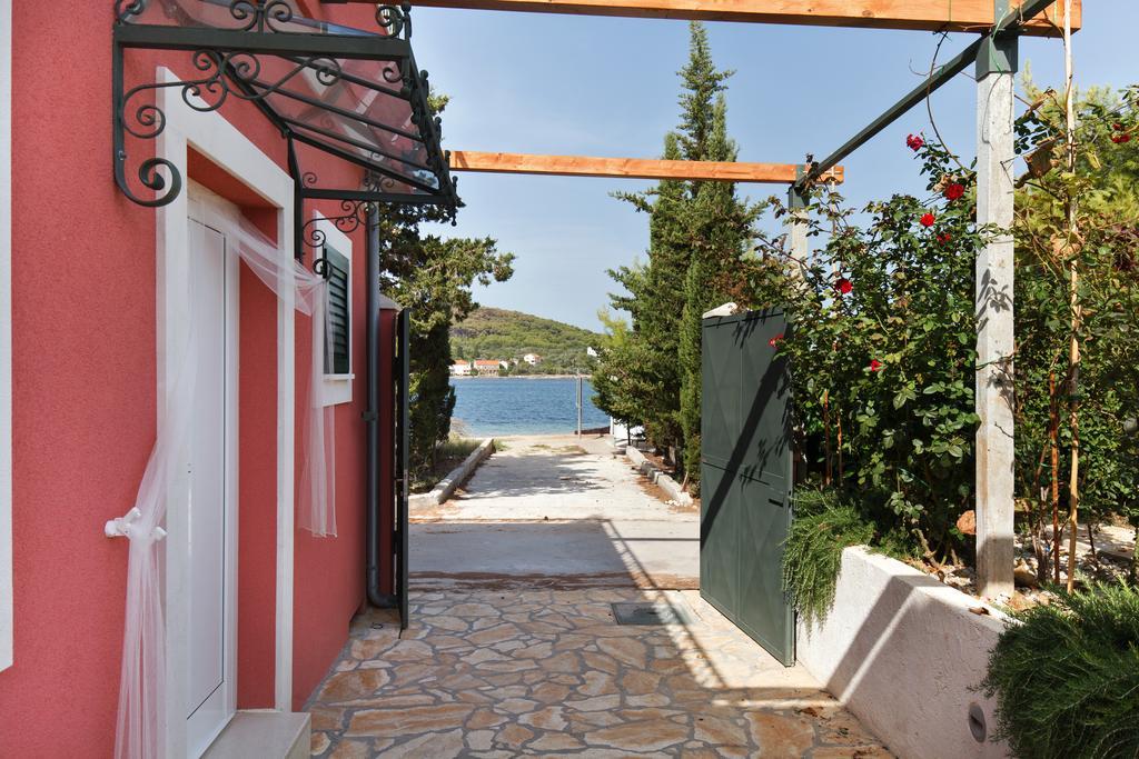 Villa Luna Sutomiscica Екстериор снимка