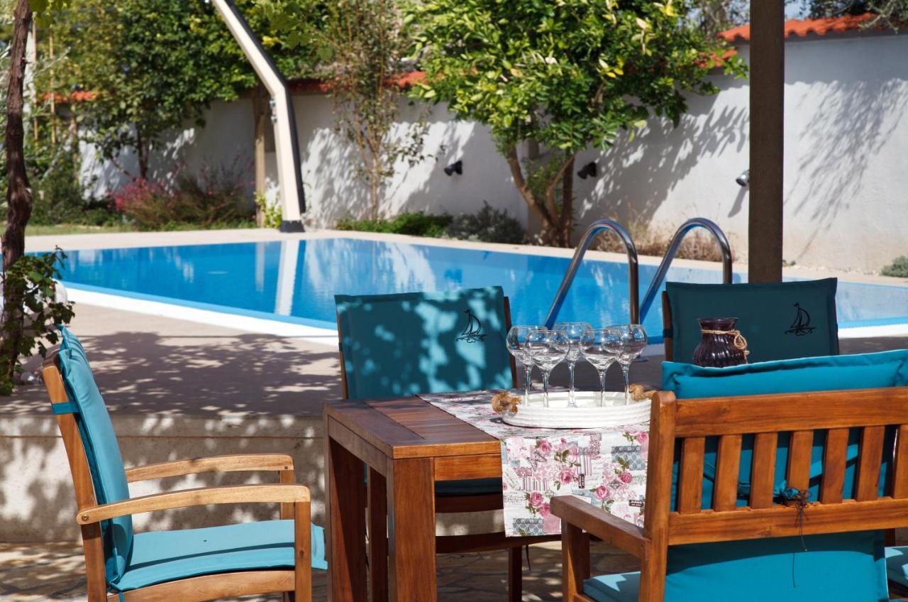 Villa Luna Sutomiscica Екстериор снимка