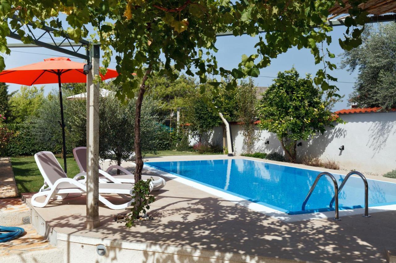 Villa Luna Sutomiscica Екстериор снимка