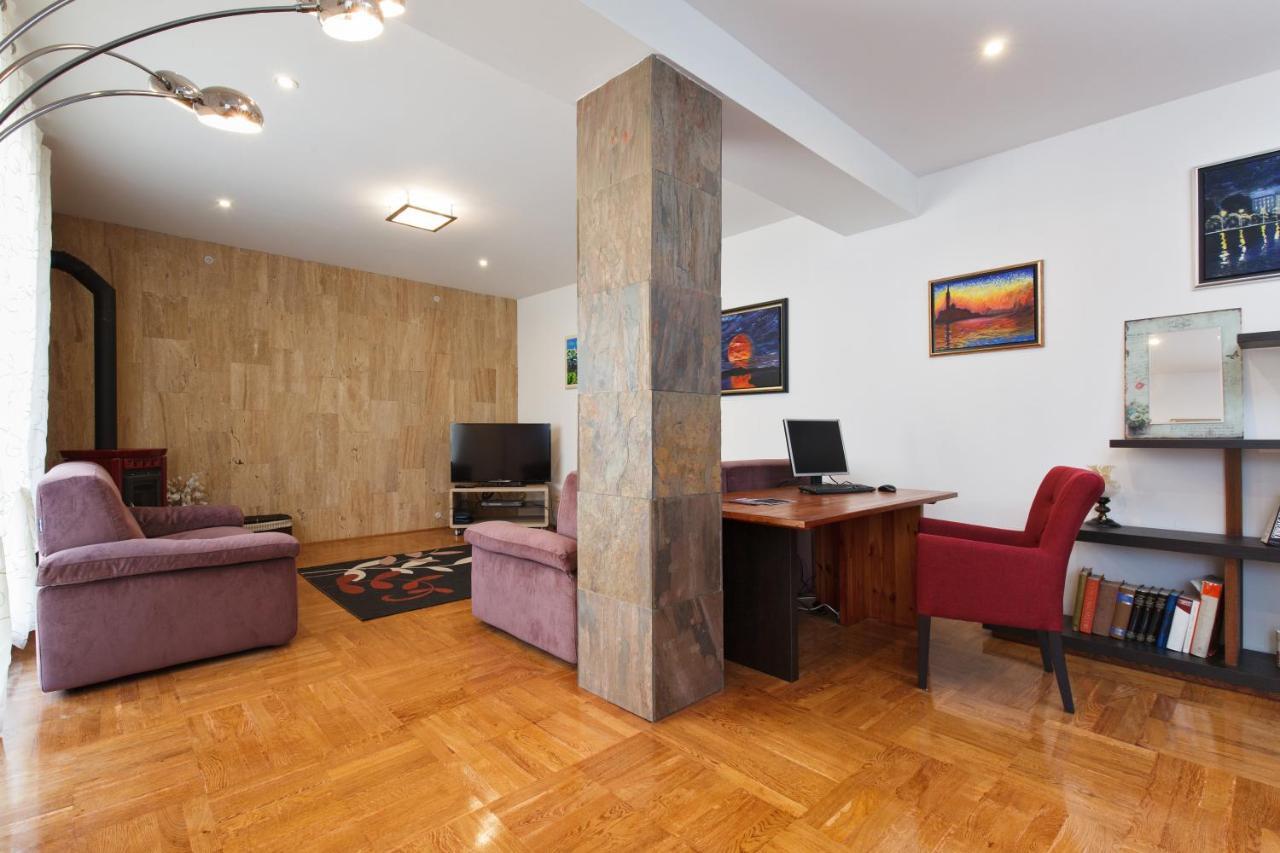 Villa Luna Sutomiscica Екстериор снимка
