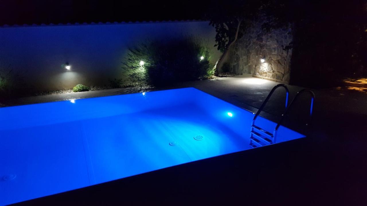 Villa Luna Sutomiscica Екстериор снимка